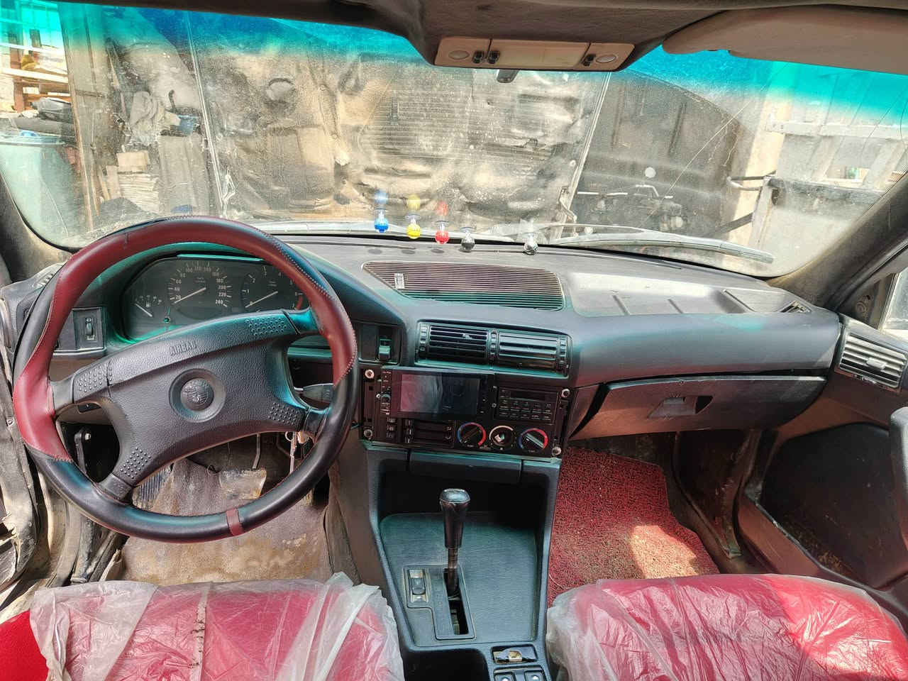 سلام عليكم بءم ستيش محرك محور تلاتلالاف ففتي موديل ٩٣ رقم كربيه محرك بي طكطكه  يطق كهرباءيات كلها شغاله بيها ضربه خفيفه بل جنطه معمره سياره مشروع وطني بسمي ***********  سعر ٣٢ بيها مجال
