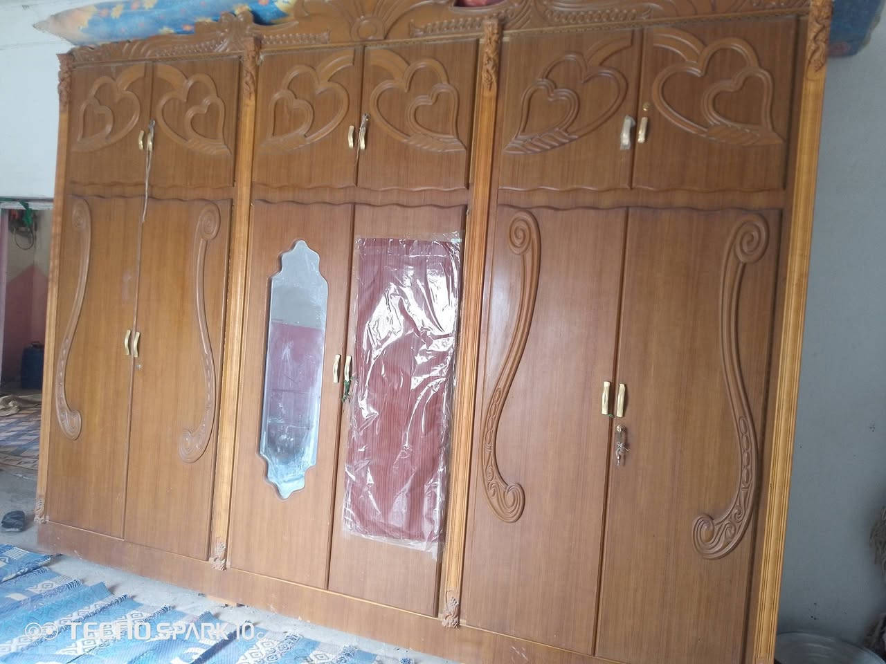 سلام عليكم كنتور للبيع مستخدم 6 بيبان ***********
