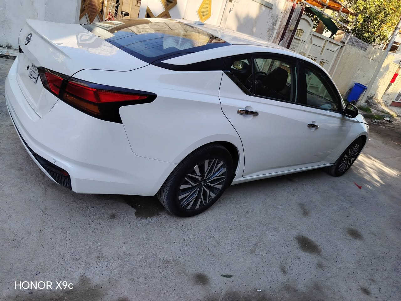 سلام عليكم نيسان ولتمه موديل ٢٥ ماشيه ٥٠٠٠ داخله كتاب شهداء سيارة مكفوله كفاله عامه من الزلغ تترقم ديالى صاير يومين من دخلت فقط تقرير غرق فيديو مع الصور السعر ١٨٥ بيهه شويه مجال الاستفسار *********** بعقوبة التحرير
