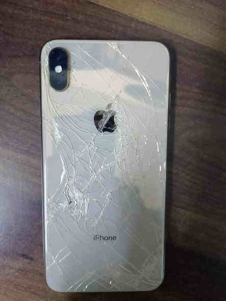 ٱلسلام عليكم 
ايفون اكس ماكس آس

ضهرة مكسور   الشاشة  كلشي مابيها لا كسر ولا فطر  مجرد شكم شخط مال لزكة ممبينة اصلٱ 

نموذج :M

بطاريته: 78 

ذاكرة :512 

كفالة :عامة من التبديل أو الفتح أو الكامرة  
أو غير شى 
مكاني بغداد المنصور 

رقم :   ***********

السعر : خاص
