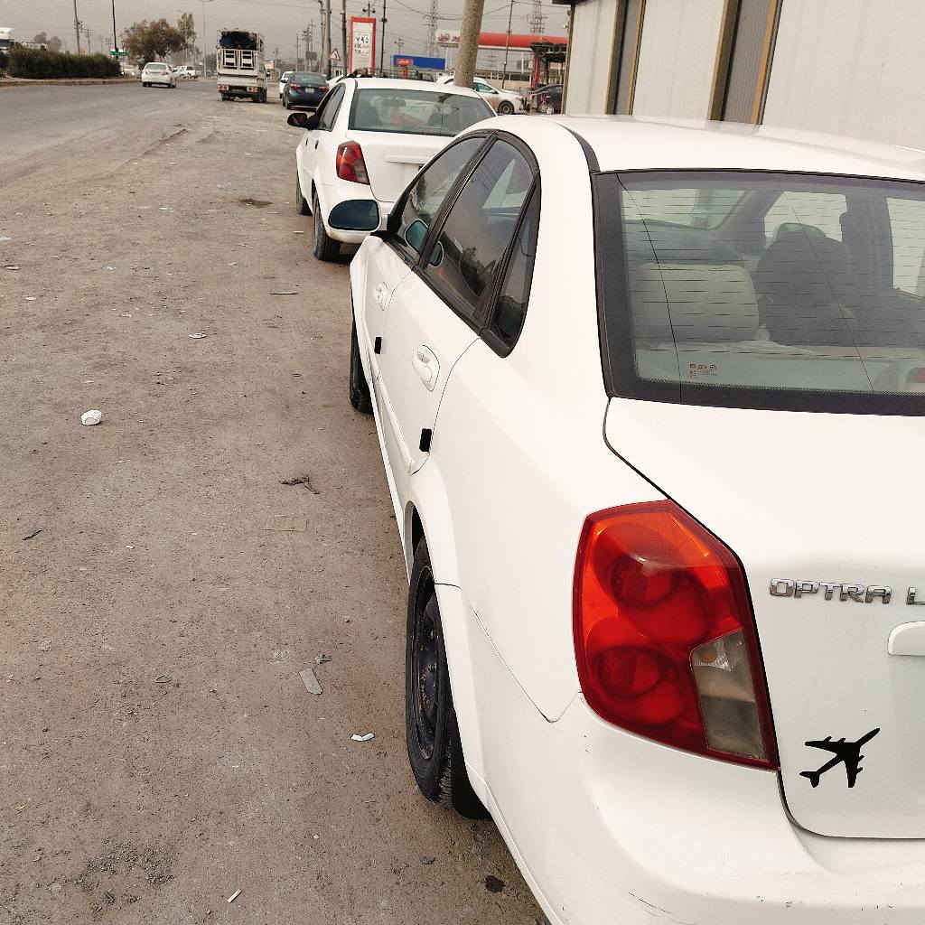 سنويه ورقم جديد ل 2030 
باسمي قطعه صبغ ( جاملغ السايق )
سيارة جناي مو مال معارض 
بيها ملاحظات بسيطه 
  السعر ( 80 ) ورقه  وبي مجال 
***********

*********** سامراء, صلاح الدين
