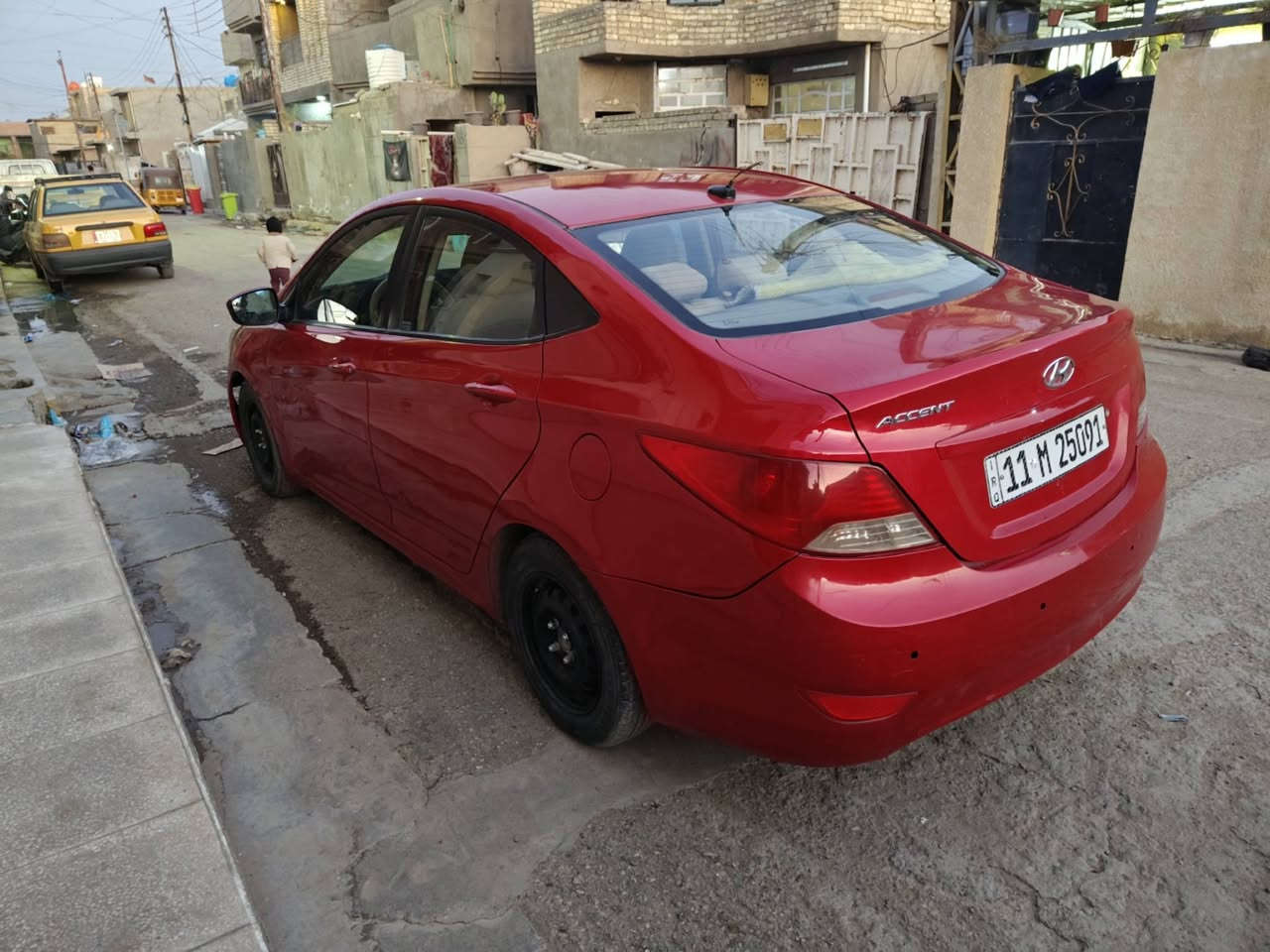 السلام عليكم أكسنت وارد امريكي 2014 حادث جدا بصيط طخه بلبنيد وشخط جاملغ خلفي بدون اي دواخل وشرط السونار سياره كلهه ليبل واحد و كلش نضيفه محرك 1600 gid مكفول
كير صدر تبريد تخم تاير كله جديد سياره برغي مناقصه 
وتجي وتشوف بعينك احلى من الصور رقم انكليزي الجديد سنويه جديده باسمي تخويل ثاني يوم  السعر 83  وبي مجال بسيط مكاني بغداد ***********
