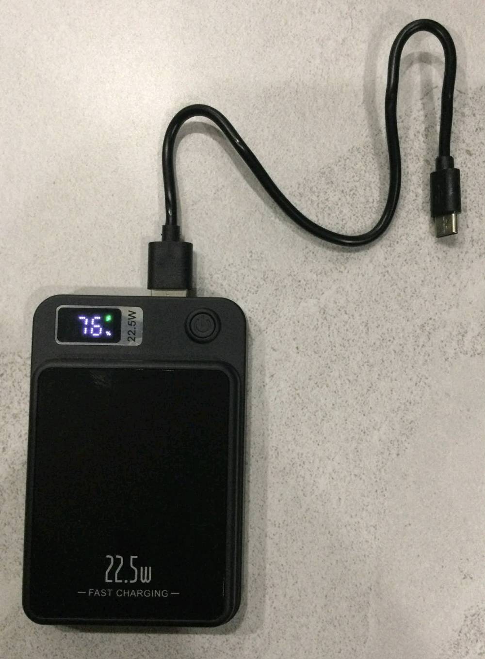 power bank wierlees 
15 ID