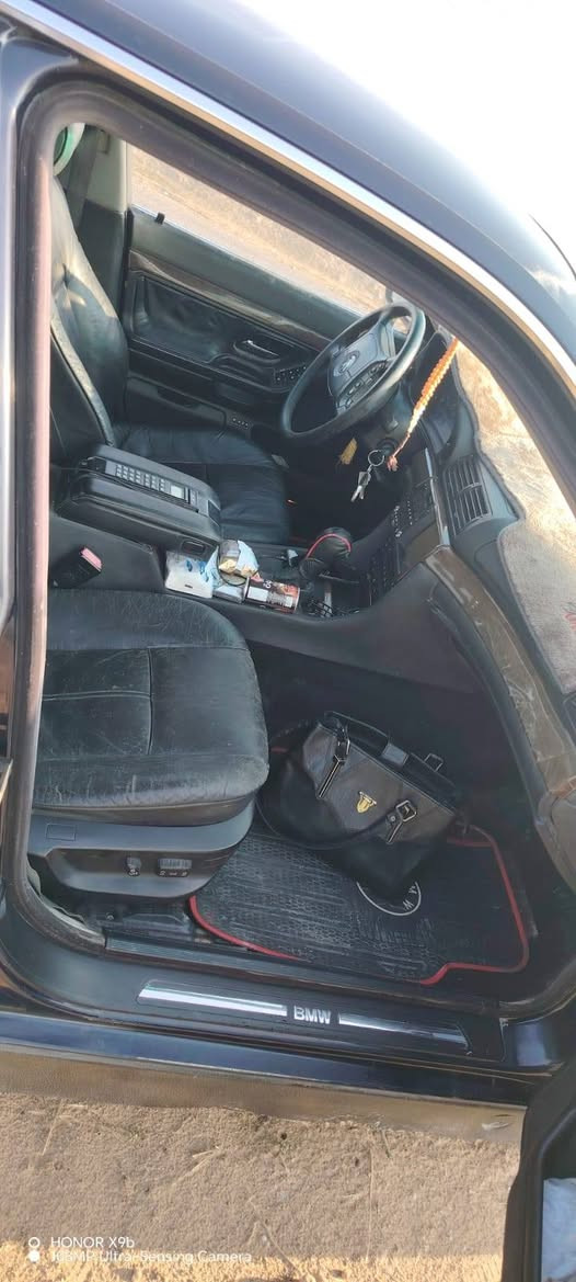 السلام عليكم
مطلوب سيارة ٧ راكب مراوس  والفرق حسب الاتفاق 
بي ام خفاش موديل ١٩٩٨ شرط محرك وكير وتخم تاير وتبريد وتدفئة كله شغال وصدر ٧٠ بالمية السيارة بيها نواقص قليل ومحتاجة صبغ عام 
للتواصل ***********
