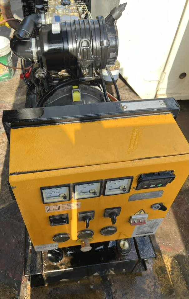 حياكم الله اخوان

بيركنز 20KV بزون (4بستم) نضيفة بدون فتح كفالة

📍بغداد_ الكراده

***********☎️
