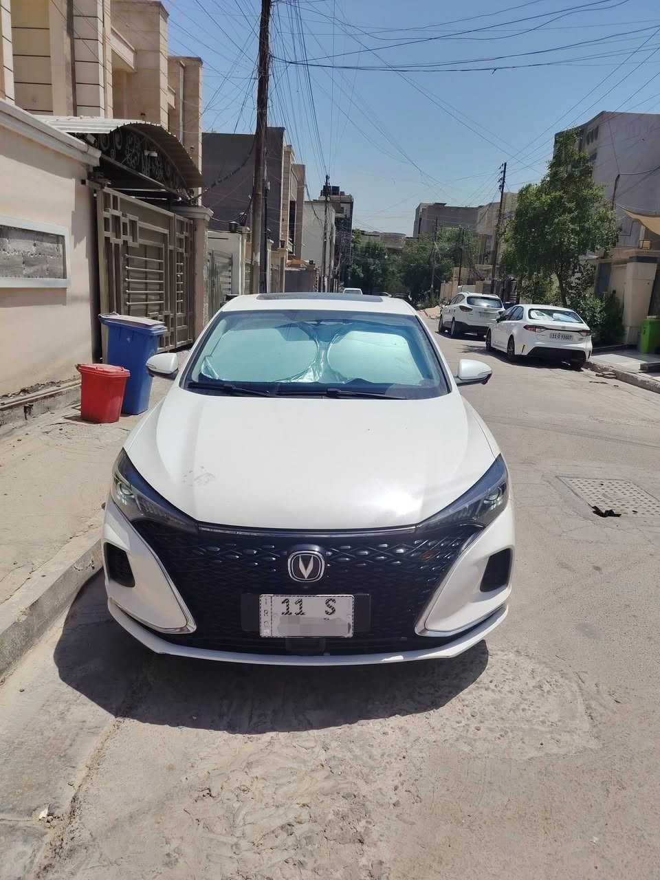للبيع شانجان ايدو بلس S اعلى فئة موديل 2022
• رقم بغداد باسمي تحويل مباشر هزة جديدة 
• ماشية 90 ألف كم
• مكفولة من الضربة والصبغ 
• محرك 1400 تيربو
• كير DCT سبع سرعات
• تستقبل بانزين عادي

المواصفات:

 بانوراما
كشنات جلد ماروني  مع تبريد للمقاعد الأمامية
 تشغيل عن بعد
تشغيل بصمة
 مثبت سرعة
 مانع انزلاق وثبات إلكتروني
 تحكم بالستيرن
 شاشة لمس
 كاميرا 360 درجة
 رادار أمامي
 حساسات خلفية
داش كام تسجيل ذاتي
نظام مراقبة ضغط الإطارات
 Auto Hold
 3 أوضاع قيادة (Eco / Normal / Sport)
نظام صعود المرتفعات ونزول المنحدرات
مرايا كهربائية مع هيتر وإشارات جانبية
 فتح الجنطة  الذكي
إنارة LED أمامية وخلفية
 3 منافذ شحن
تبريد قطعتين تبريد

السيارة استخدام شخصي، نظيفة 
السعر 122 وبيها مجال بسيط
***********
