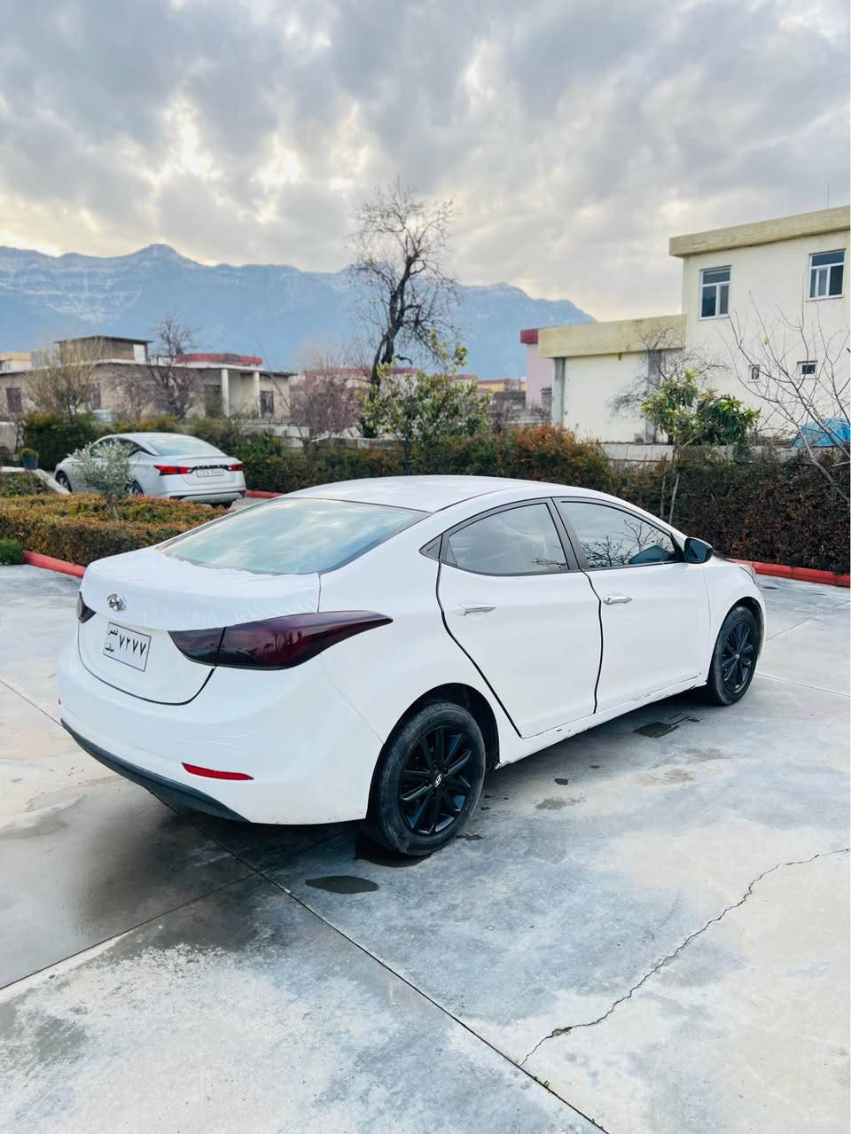 ھوندا النترا ٢٠١٤
Hyundai elantra 2014
ساخە 
مەنەفێست  تەسدیق
غەرامەی بە شەرتە
موس و براوە نیە 
بێ دەعم و لێدانە 
عام بویاخە بو جوانی
گێر و مەکینەی بە شەرتە 
گێر توماتیک و عادیە
نرخی ٥٧ $ کەمێک مەجال
ناونیشان : بلێ بارزان 
موبایل ڤایبەر  واتسئاپ 
***********
***********
ئەگەر موشتەری تێل بکە
جوابی نامە نادەمەوە أربيل, العراق
