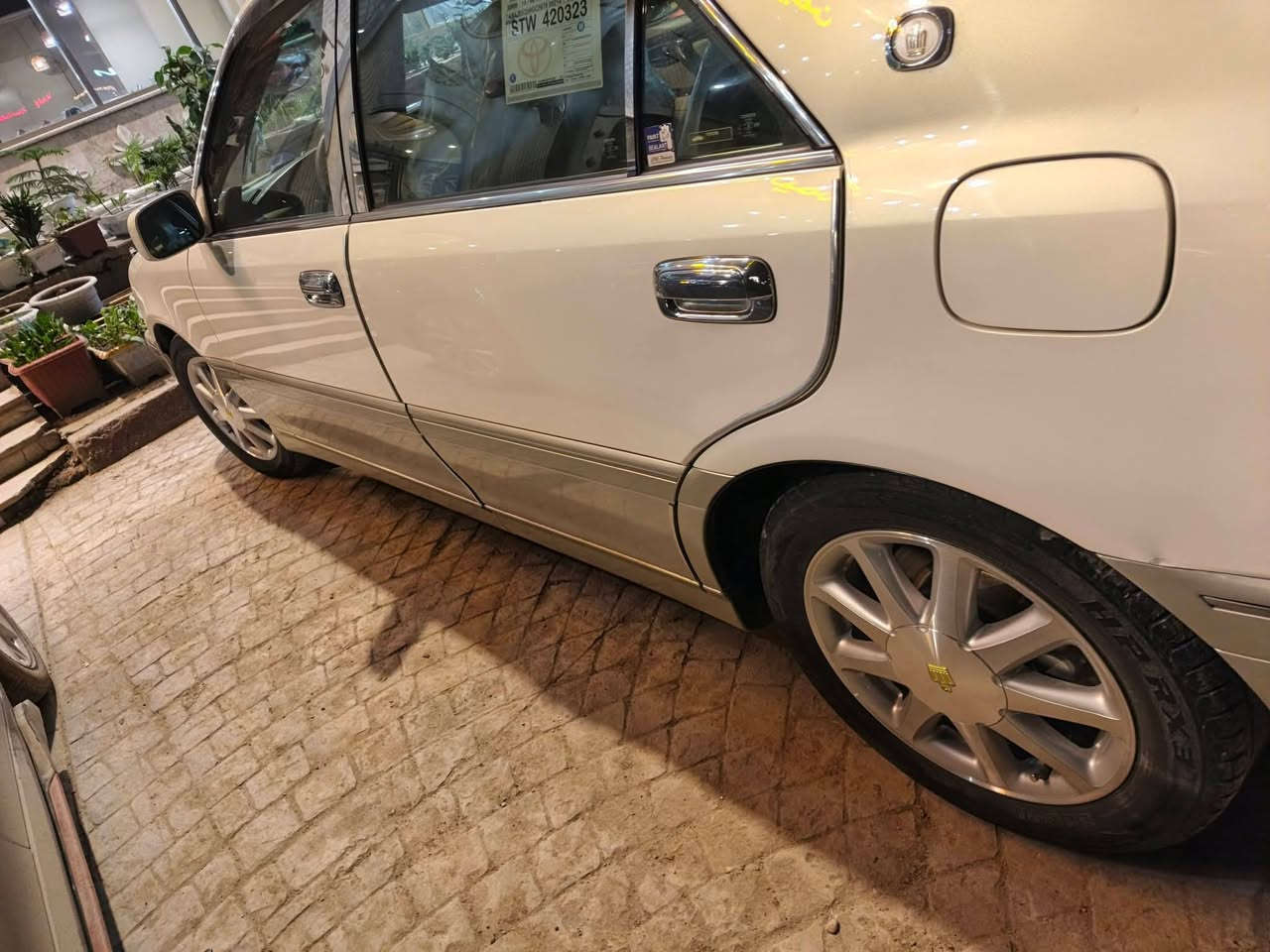 السلام عليكم ورحمة الله وبركاته 
ملكه للبيع موديل 2002 رقم بغداد انكليزي قرار 48 السياره كفالةعامه تحوير فوك وجوه نجف درجه أولى السعر 160 الاتصال على الرقم ***********
