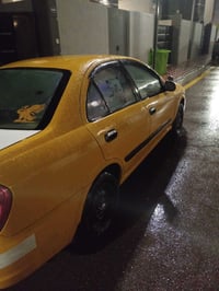 للبيع سني موديل 10  كير عادي  محرك اسود  رقم انبار  ضرره خلفي طخه بسيط...