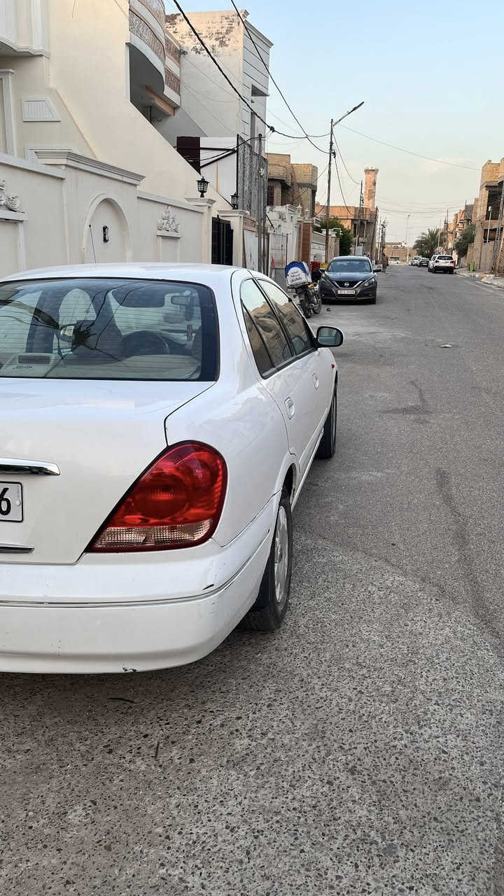 سني موديل 2009 للبيع كير محرك جديد الصدر جديد  تخم تاير جديد ضررها بالجاملخ ومصبوغ البنيد يعني قطعتين   مثل ماموضح بالسونار كدامك 
السعر 95 للبيع بيها مجال بسيط حك الجية 
للاستفسار ***********
