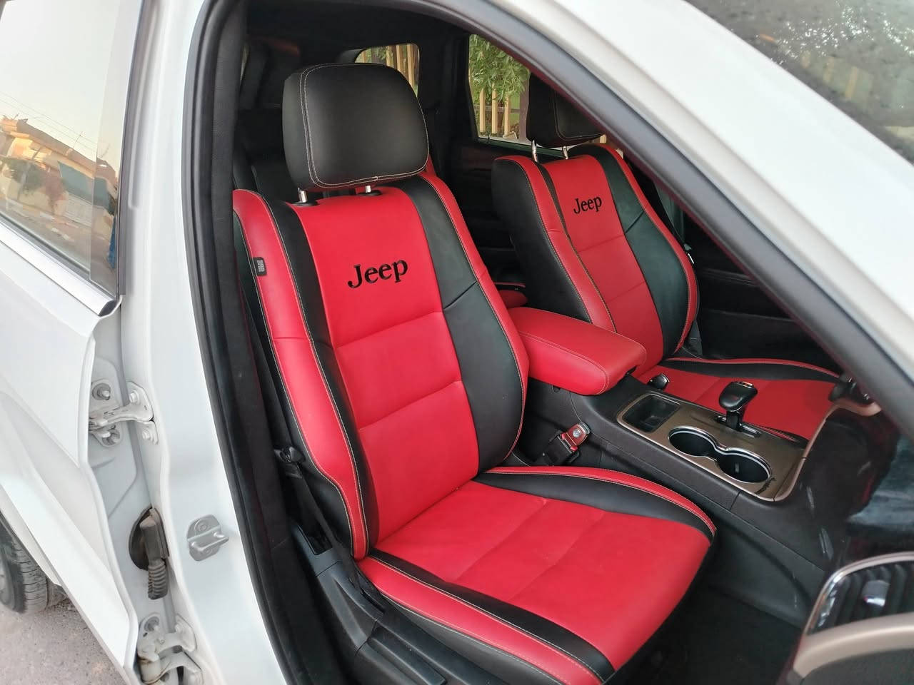 سلام عليكم 
جيب لاريدو ( ٢٠١٤ )
رقم سليمانية
كندي كلين مكفولة من كل شي
للاستفسار الاتصال على الرقم 
***********
