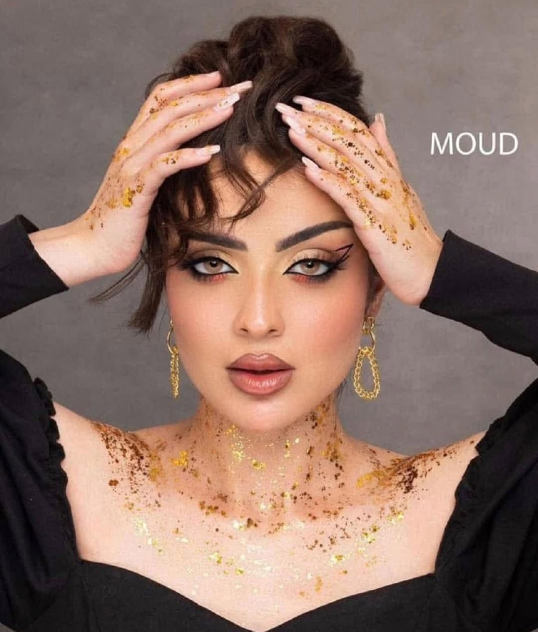 عدسات W.O.W الطبية +*
سعر القطعه :12.000

اختاري الجمال براحة وأمان
عدسات W.O.W الطبية تمنحك إطلالة طبيعية أو جريئة حسب اختيارك، وتتوفر ب 12 لون مميز تناسب جميع ألوان البشرة والعين
المميزات:
2

عدسات طبية آمنة ومريحة للعين

مظهر طبيعي بدون تباين مزعج

مناسبة للاستخدام اليومي والمناسبات

خامة ناعمة تقلل الجفاف والاحمرار

ثبات لون عالي وإشراقة واضحة


**إذا كنت صاحب هذا الإعلان وتريد حذفه لأي سبب، رجاءا أرسل رسالة إلى الدعم الفني**