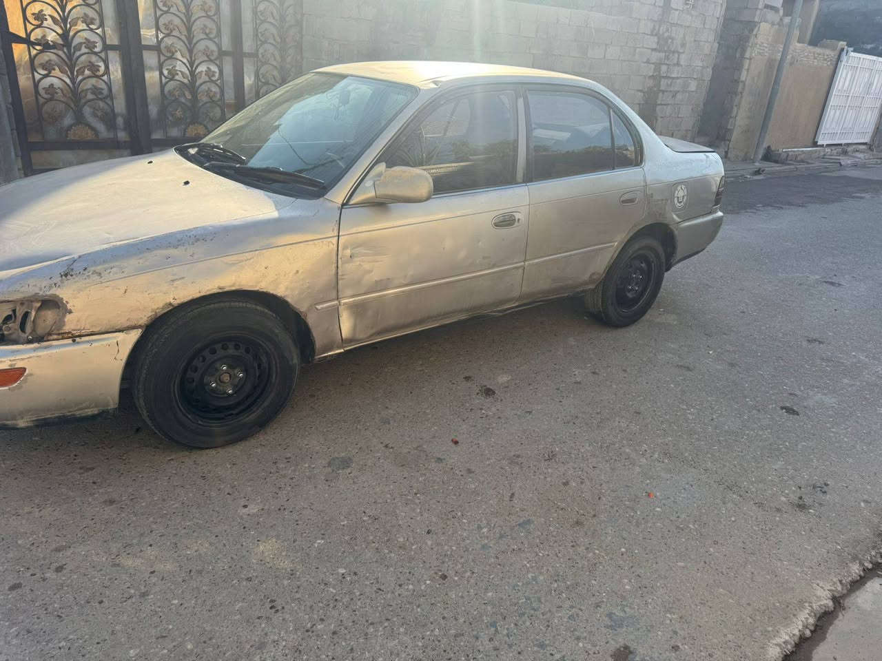 السلام عليكم
للبيع كولا 93 محرك وكير نظيفات رقم بغداد السعر 38 وبيها مجال 

***********

***********
