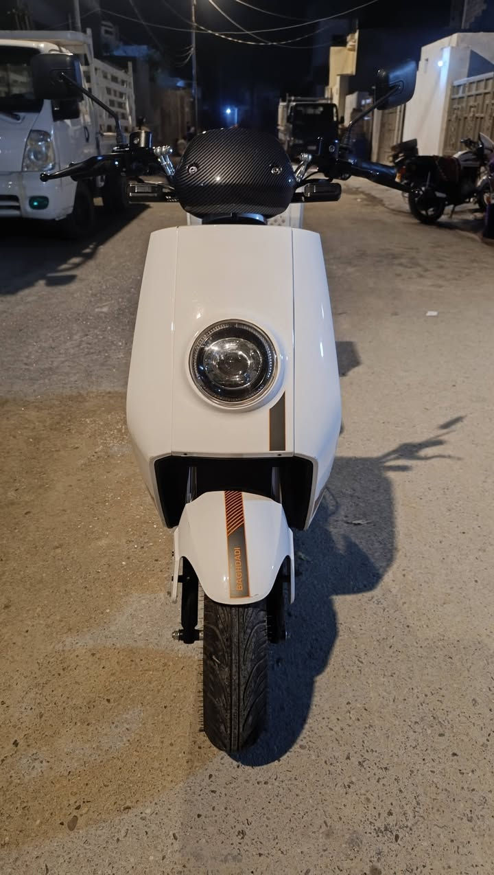 اسلام وعليكم دراجه شحن. مستخدمه شهرين  السعر 650 للبيع فقط ***********
