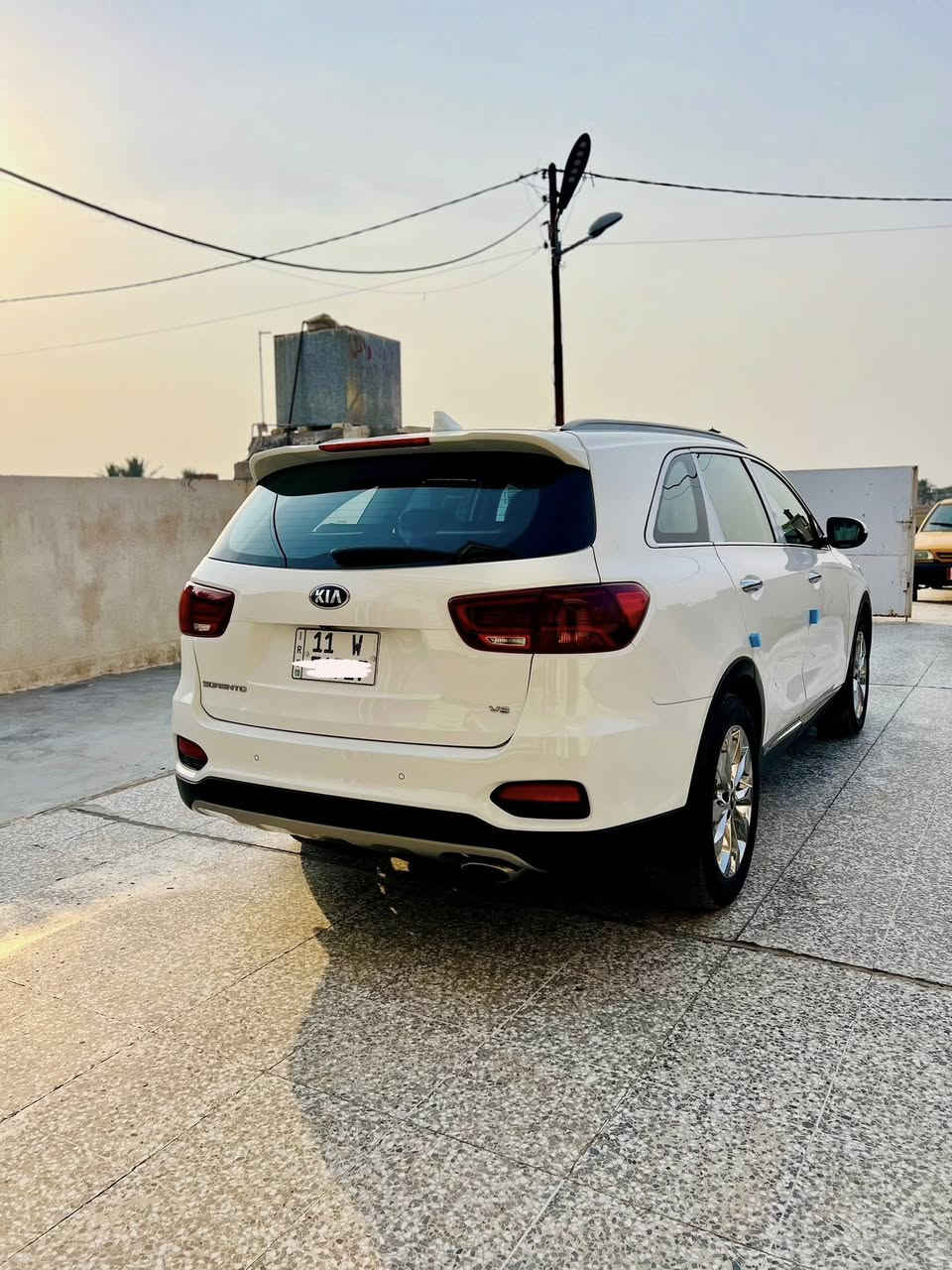 السلام عليكم سورنتو خليجي شركه الدوليه
فول موصفات عده بنرومه 

موديل 19جديده بوضع شركه 

رقم بغداد هزه وسنويه كله جاهزه بسمي تحويل مباشر 

كشنات كهرباء +جلد 

جنطه كهرباء .7راكب 

محرك 6سلندر 

تبريد شاشه وشاشه ابل كار 

تحكمات وحساس امامي خلفي ومري شفط 

بصمات 2وبصمه سياره كتلوكات والعده ممفتوحات 

سبير مانازل ويل كروم تبريد 3قطع 

باقي موصفات المعروفه 

سياره مكفوله من صبغ وفتح وتبديل فقط بارد باب خلفي بسيط كلش باقي مكفول 

عنوان بغداد 

لسعر 238بيها مجال بسيط 

***********
