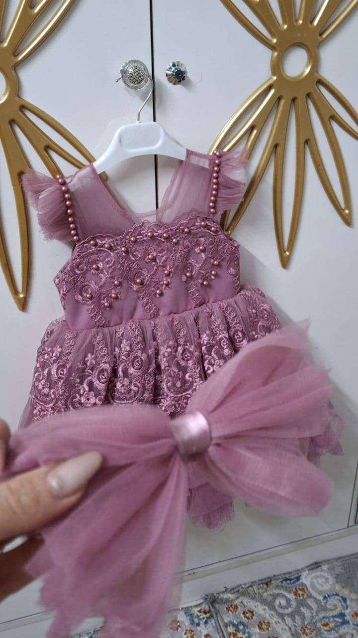 عل ١٠ الأصفر عمر سنه ونص مارؤني سنه ونص وبنفسجي  هم على٣ سنوات ملبوس مره واحده التحب تراسلني  خاص   وزركه عل ٤ سنوات  ملبوسات مره واحده ما عندي توصيل


**إذا كنت صاحب هذا الإعلان وتريد حذفه لأي سبب، رجاءا أرسل رسالة إلى الدعم الفني**