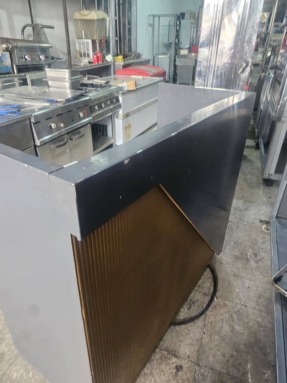 قلايه ضغط امريكي هني بني كهرباء مستخدم نظافه 90% وايضا وصول معدات تركي وايطالي مع ضمان لكل الاجهزه للاستفسار ابو نمر ***********
