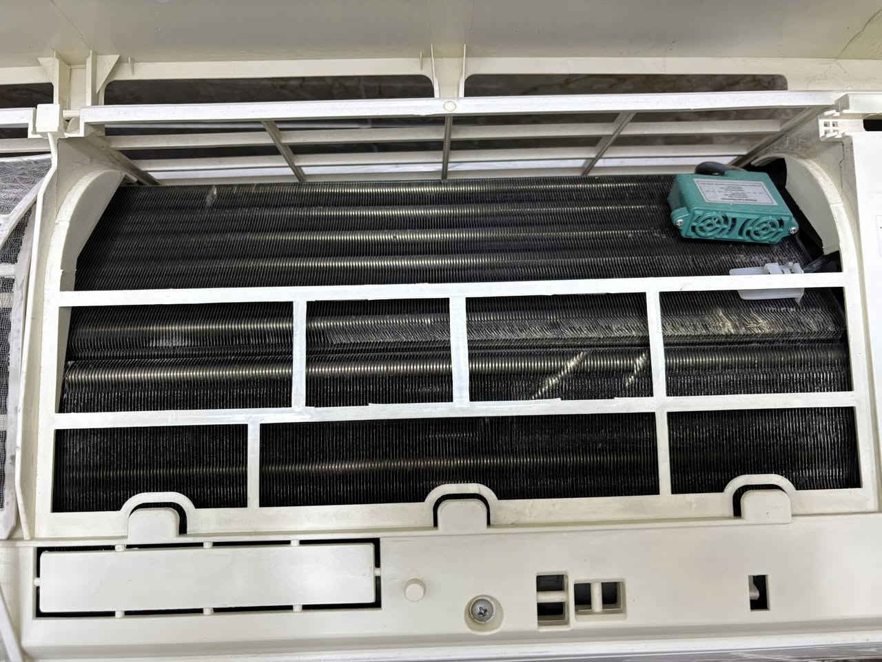 سلام عليكم
سبلت فريش ١/٥ طن حاربارد
بلادي ممصلح نظافته ٩٠ ٪؜
خارجيه دبل راديتر حجم كبير
غازه مقفل  R . 22
كامل مع ملحقاته 
ظمان ١٥ يوم 
السعر  ٣٠٠ الف
*********** بغداد حي الجامعه
