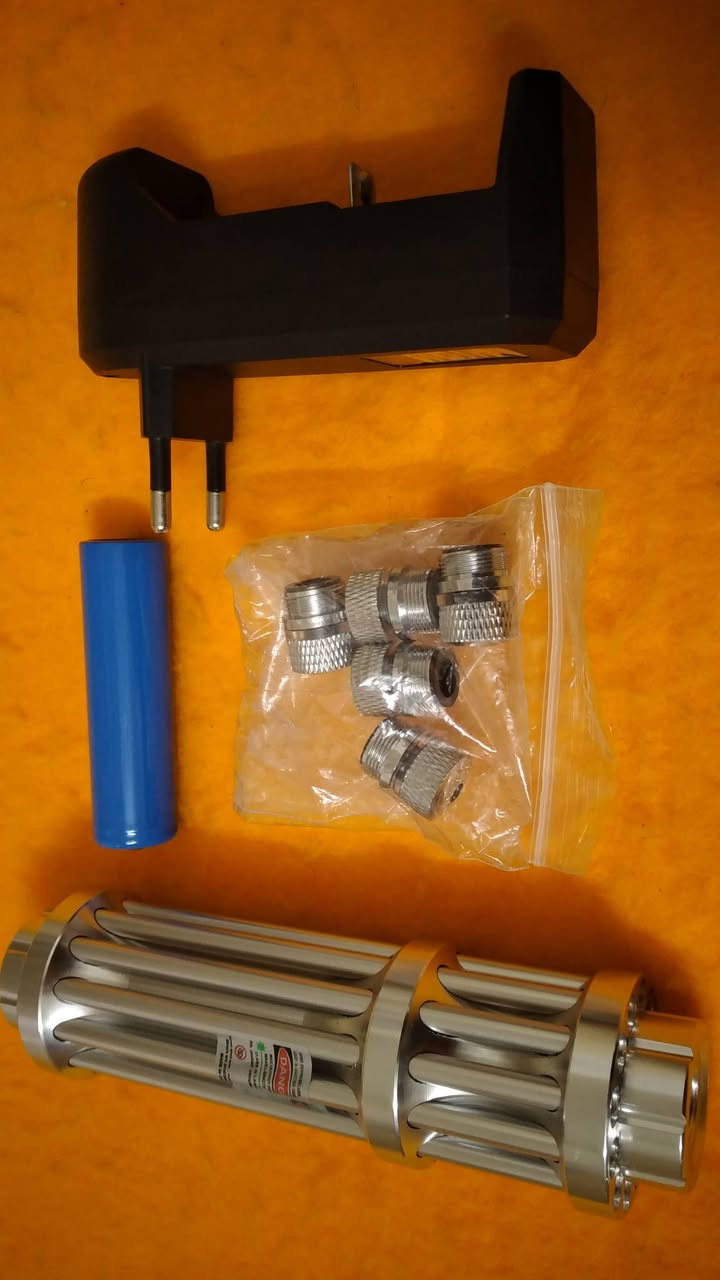 ليزر غير مستخدم مدى بعيد 5 كيلومتر إلى 10 كيلو متر . أخضر مع عدسات وبطاريه وشاحن . ألمهتم تواصل خاص توصيل متوفر


**إذا كنت صاحب هذا الإعلان وتريد حذفه لأي سبب، رجاءا أرسل رسالة إلى الدعم الفني**