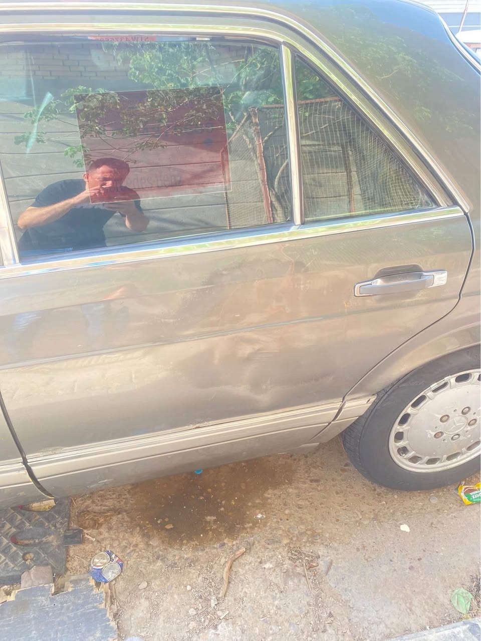 مارسدس جامبو موديل 1988 نضيفه ونصبه كلش حلوه ومجهزهه على ايدي محور مكينه 3000 ديلكو بيهه بدايه بكن رقم بغداد بسمي سنويه لل30 مكان السياره البصره قضاء المدينه سعره 62 وبيه مجال قليل *********** المدينة, البصرة
