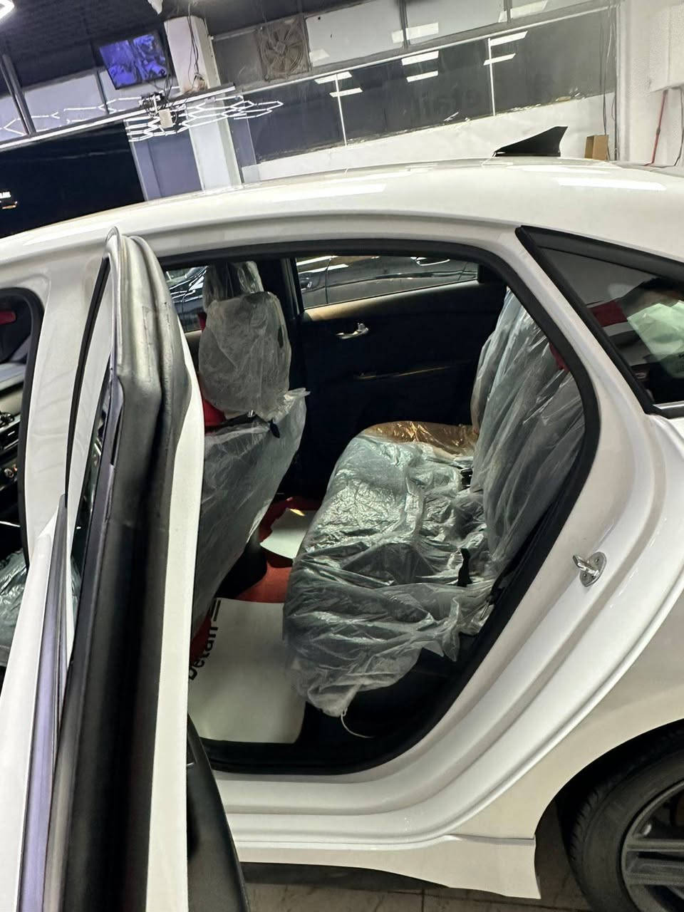 سياره كي فورتي مديل21 جي تي لاين  محرك2000 دوش  وارد امريكي ماشيه 34 السياره  جديده برغي ما مفتوح بيه فول موصفات بصمه حساسات كامره دواره رادارات بصمت ابواب نظام ترحيب اوضاع قياده تثبيت سرعه لدات امامي وخلفي سبايدر لحيه ابلادي رقم بغداد معوقين بعد 7 اشهر وتصير حره بيه بنيد امبدل وبارد بل جاملغ( السعر 138)
***********
***********
