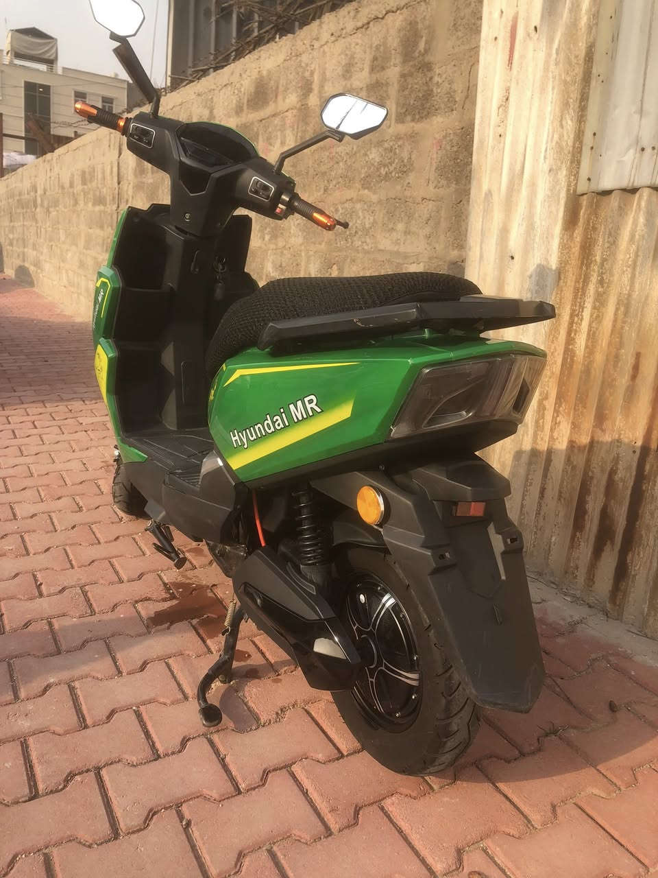 السلام عليكم سكنس MTRللبيع موديل 25دراجه بعدها بنايلون استخدام5اشهر مماشيه شوفت عينك 6بطاريات كبار ملف 1500وصل الشراء موجود شرط النظافه والفحص ما ابيعها اذا ما تفحص رايدها500وبيها مجال اي استفسار ***********وتساب محمول مكاني بغداد قرب وزاره الخارجيه غير متواجد على فيس
