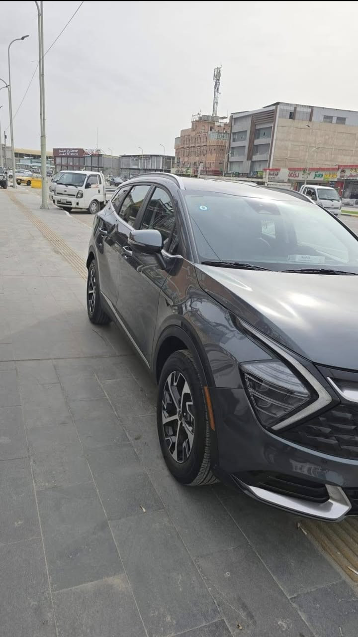كيا سبورتج Ex مديل 2024 وارد امريكي للبيع مكينه
2500
سبوتج EX فول مواصفات عدا الفتحه
مكينه 2500
رقم بصره حره ب اسمي
ضربتها بجم تبديل بنيد ومداكر امامي
اصليات بدون صبغ
السعر 195 وبيها مجال
***********
