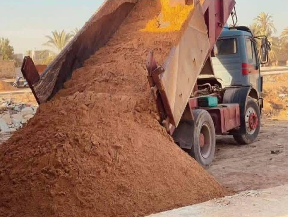 للبيع رمل مقسول السعر50واصل والحمل شوف العين***********
