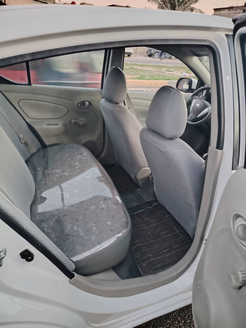 نيسان سني هندي موديل 21
ماشيه 68الف
رقم بغداد سنويه بسمي
فقط الدعاميه خلفيه صبغ للجماليه
المحرك ولكير والتبريد كفاله
وبيها بارد بسيط بصف البكلايت الخلفي
وبيها خدوش بسيط
بغداد جميله
***********
السعر 113
