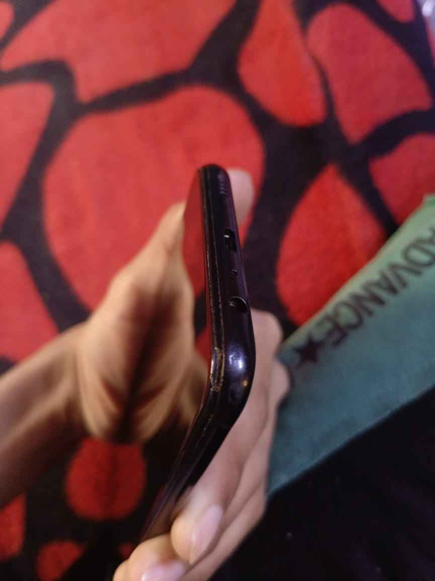 Samsung A03
الذاكرة 128
بطاريه 5000مللي امبير
قوي بل العاب 
40فريم ببجي 
فقط شخط بل شاشه مثل ماموضح بل صوره بغداد, العراق


**إذا كنت صاحب هذا الإعلان وتريد حذفه لأي سبب، رجاءا أرسل رسالة إلى الدعم الفني**