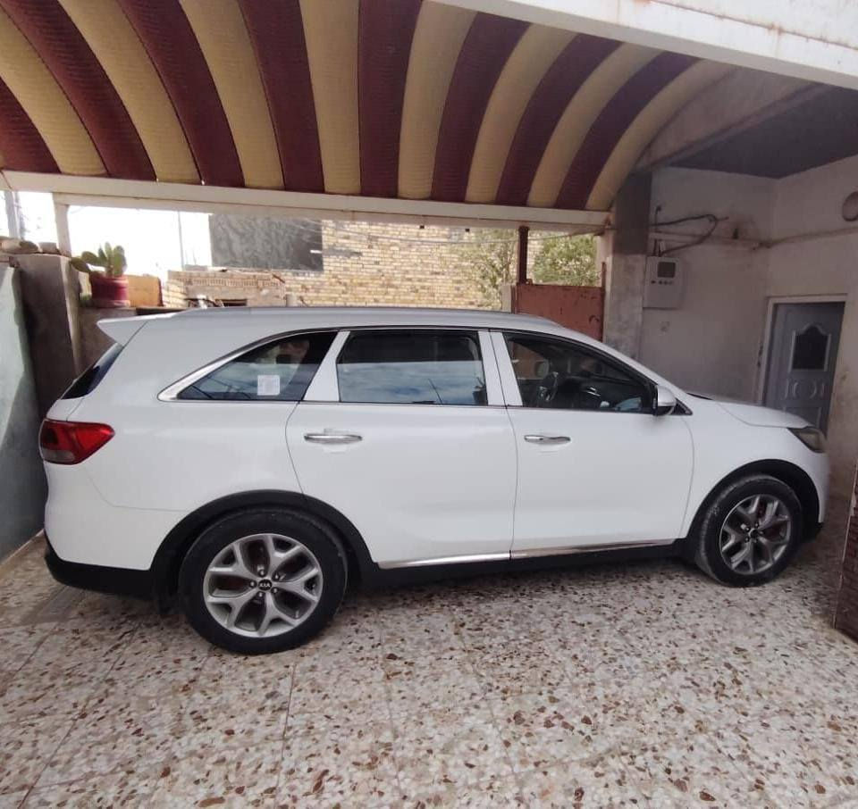 السلام عليكم
سورنتو للبيع موديل 2015 شكل 16 وارد خليجي مكينه سته تبريدأمامي او خلفي 7راكب كير او مكينه مشروطات رقم بغداد مكفوله كفاله عامه او بأسمي ماشيه ٢٢٠ سنويه لغاية 27 الاستفسار على الرقم ***********
