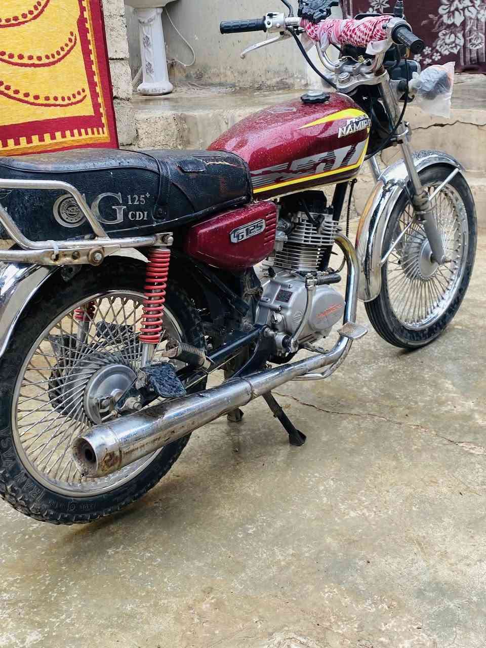 السلام عليكم مطور للبيع موديل ١٩ مكان حويجه سعر ٣٧٥ وبي مجال  *********** محرك مفتوح
