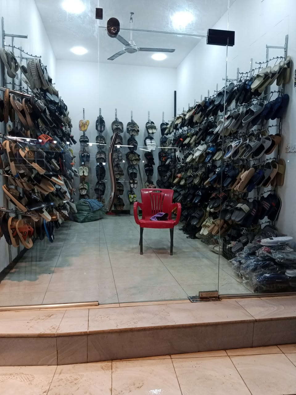 تعزيله محل ابيع ارخص من سعر جملتهم ***********
