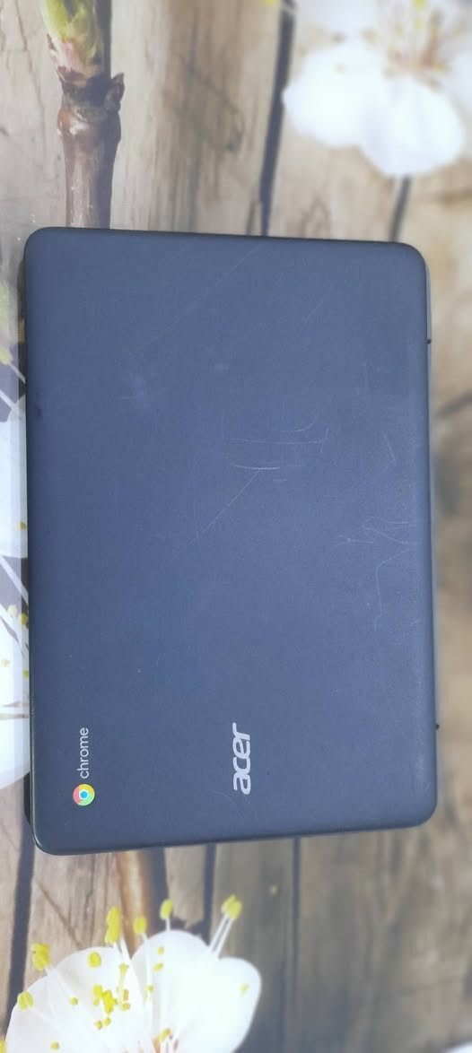 الاب نضام chrome os
الاب ذاكره 32 قابل للزياده معالج intel
مابي اي خلل او عطل 
كل المنافذ شغاله 
الاب شاحنه تايب سي بقدره 65W
البطاريه تدوم لمده 6 ساعات 
حجمه 12 
يشغل تطبيقات الوفس والورد 
سعره 75 وبي مجال 
يفتح مواقع التواصل الشتماعي جميعه 
للستفسار اكثر اتفضل خاص 
للمعلومه لايوجد توصيل مكان (بغداد ) الاعضميه


**إذا كنت صاحب هذا الإعلان وتريد حذفه لأي سبب، رجاءا أرسل رسالة إلى الدعم الفني**