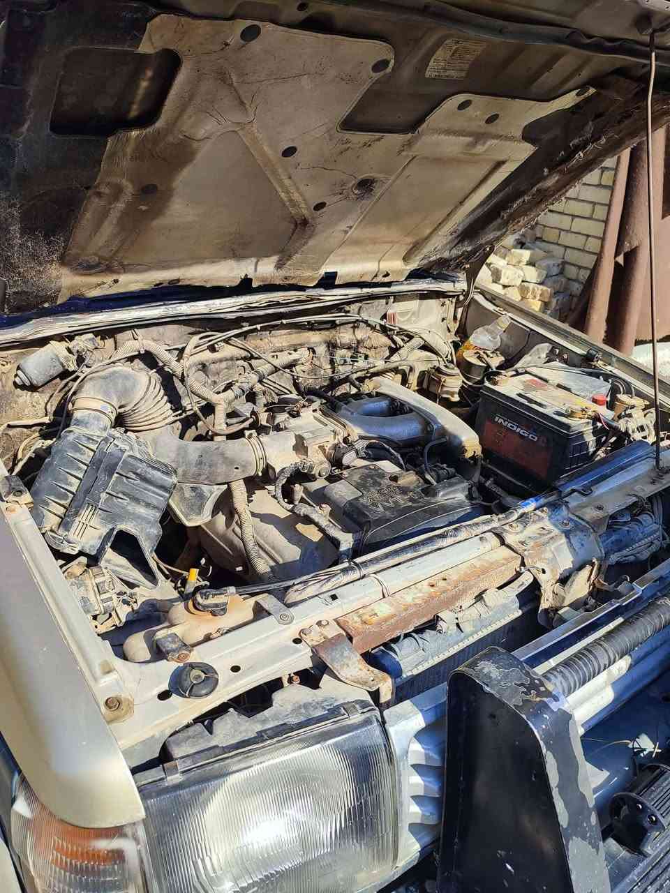 سيارة للبيع بجيرو مكين ففتي ثنين ونص رقم واسط مكان سيره واسط سعر ٥٠ بيه مجال تصل ***********
