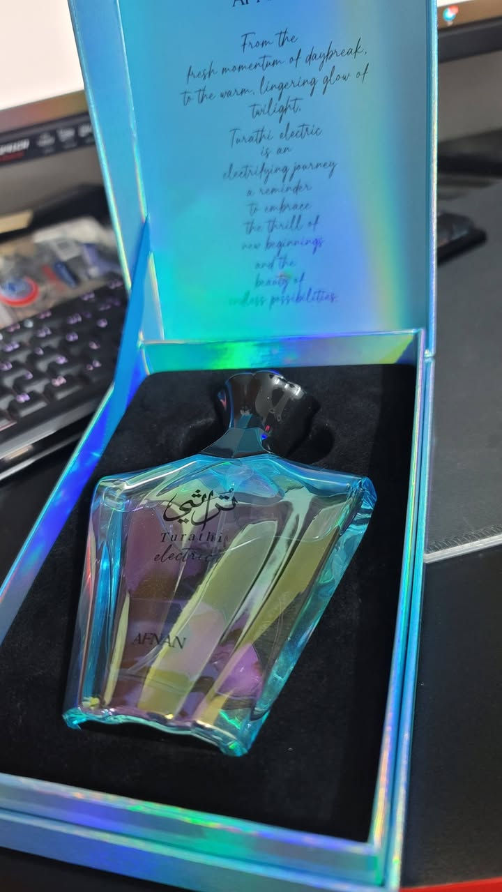 عطر تراثي الكتريك من دار افنان
استخدام شخصي اقل ال 30 بخه صارله شهر معتق 
للبيع السعر 35


**إذا كنت صاحب هذا الإعلان وتريد حذفه لأي سبب، رجاءا أرسل رسالة إلى الدعم الفني**