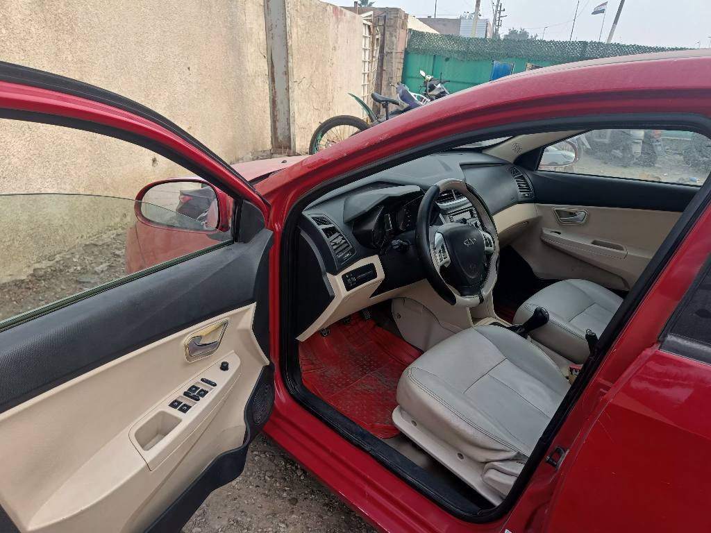 السلام عليكم شيري فلاوين 2014 مكفلولة كفالة عامة من الصبغ والطخة سيارة حلوة وجاهزة فقط كطعت قايش عندي ابيعة على وضعه رقم بابل السعر 45 وبية مجال *********** بغداد, العراق
