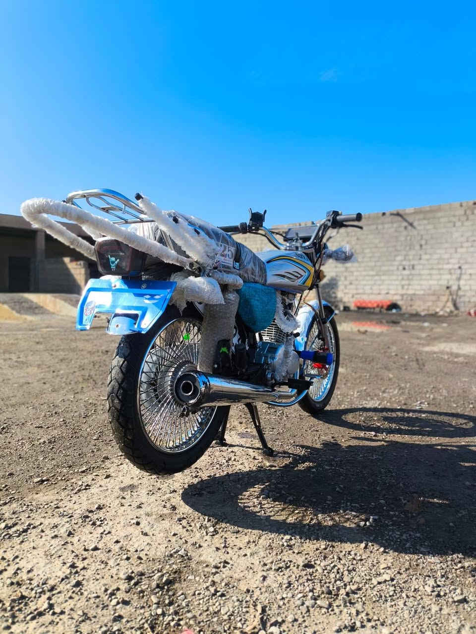 سلام عليكم دراجه تايكر للبيع باب اول 25بعدهاا ع سحك دراجه كل نقص مابيهاا كلشي شغال شاشة شغاله كمل مكفوله كفاله عامه محرك صبانه مامدوده عليه مامشية 5000 كهربائات كلهاا شغاله مجمبزه نشرات هواي تزويدات عليهاا سعر 725وبي مجال شراي يجي خاص وهاذ رقم ***********
