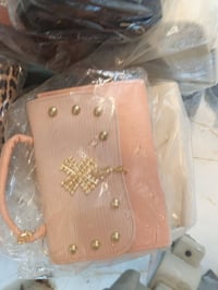 يوجد جنط نساءي جملة ومفرج  للتواصل 0‏‪07783624700‬‏ واتساب