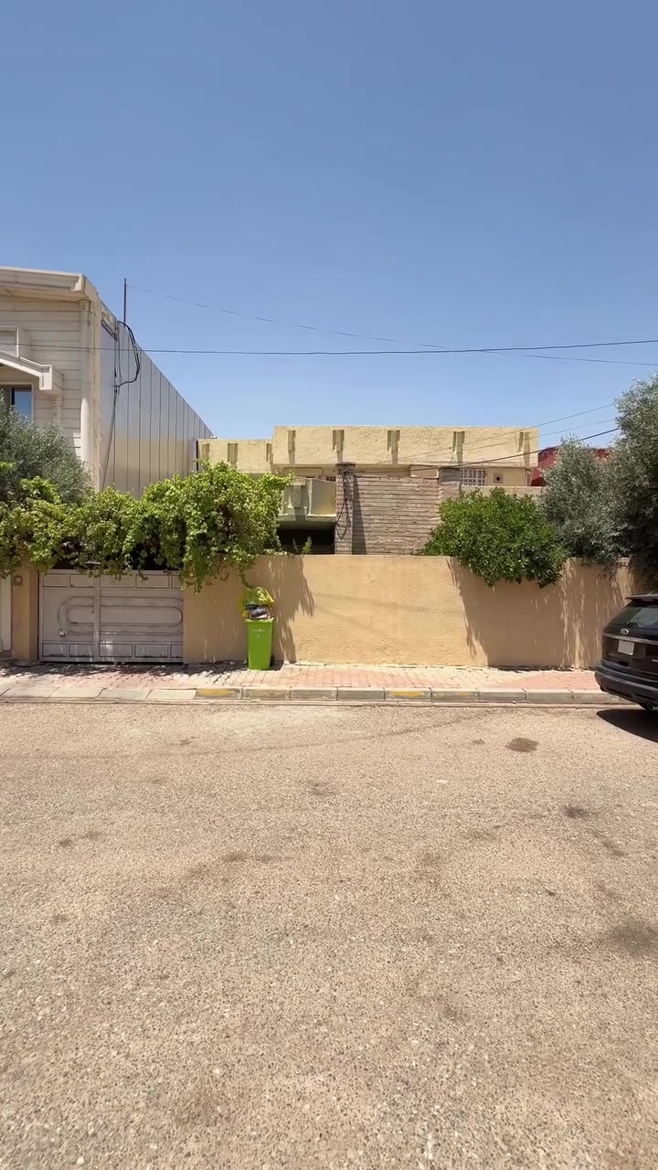 اعلان (337)
🏡 دار للبيع طابو صرف – موقع مميز في أرقى مناطق كركوك
📍 الموقع: تسعين الجديدة – حي ضباط، خلف فندق التون سراي
📐 المساحة: ٣٣٠م² 📏 الواجهة: ١٥م
🏠 البناء: طابقين معزول وقابل للسكن
✅ موقع هادئ ومميز قريب من جميع الخدمات.
✅ واجهة عريضة ومساحة ممتازة.
-------------------------
لمعرفة السعر علق ب (تم)او مراسلة الخاص او اتصال على الأرقام  📲👇متوفر واتساب 
***********
***********
***********
قناتنا على تيلكرام👇
https://t.me/Azalreal0
نستقبل جميع العروض الطابو السكنية والتجارية في كافة مناطق كركوك 🏡🏢✨
#AZAL_EMLAK

#ابني_بيتك_عقارات_كركوك_تطوير_عقاري
 #عقارات #عروض #عقار #عقاراتي #عقاراتللبيع #عقارات  #كركوك #عروض #شارع #عقاركركوك #عراقيين #مجمع #تسعين #غرفة #بغداد #بغدادالعراق #عراقيين #عروضات #عروض #كركوك #ايجار #ايجارات #بيوت #شقق #فلل  #دار #دارللبيع
