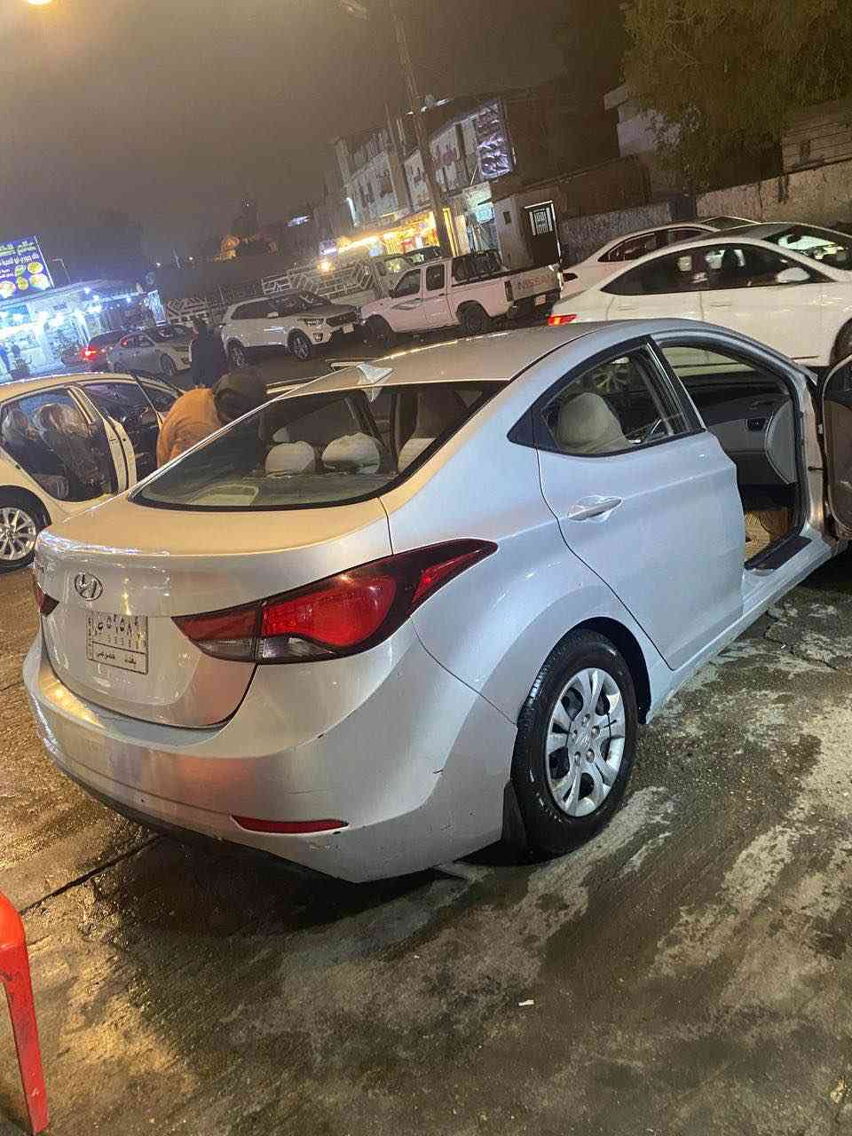 للبيع: هيونداي النترا 2016 وارد أمريكي

🔹 الموديل: Hyundai Elantra 2016🔹 
اللون: سلفر🔹 
الكير: أوتوماتيك🔹 
المحرك: 1.8 🔹 
الممشى: 85 ألف ميل🔹 
داخلية مرتبة🔹 
تبريد ثلج🔹 
استخدام يومي والسيارة جاهزة

📌 تفاصيل الحادث:
السيارة بيها حادث بأمريكا عبارة عن:

ضرر بالجاملغ الأمامي جهة السايق
والبنيد+
طخة خفيفة بالجاملغ الخلفي يم قبق البانزين صبغ باب السايق والباب الخلفي لتوحيد اللون  فقط

💰 السعر المطلوب:$ 106 (قابل للتفاوض بعد المعاينة)📍 
📞 للتواصل:*********** بغداد, العراق
