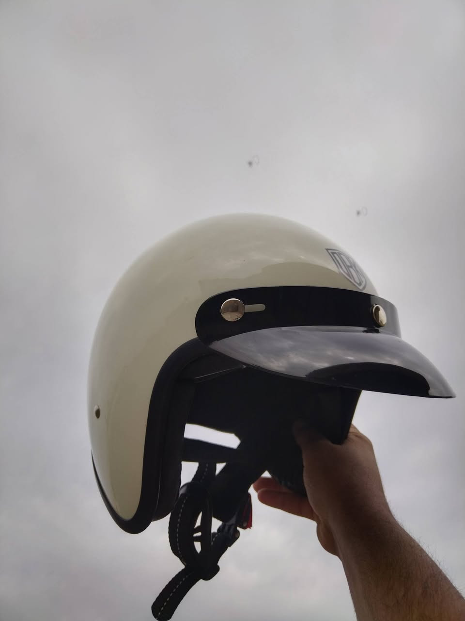 السلام عليكم هاي الخوذة جديدة قياسهة XXL اصلية ماركة (OBK) اليريدهة يجي خاص او واتساب ***********
