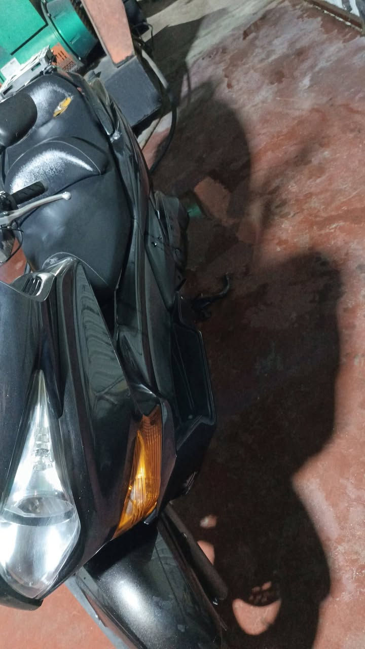 سلام عليكم سلفر وجي جي تي رمبه لدراجه مكينه 400مكفوله من لفتح وبتخير ولنضوح مكينه ناعمهه ع وضع لبلاد لدراجه مكفوله كفر ومكينه صبغ مابيها اي نقص مابيها سويجات ثنين سكيورتي ماشيه34 لدراجه نازله رمبه من كلشي وكلاشي صور مزادها بلمنشور السعر خاص او تصال *********** مكاني مدينه الصدر
