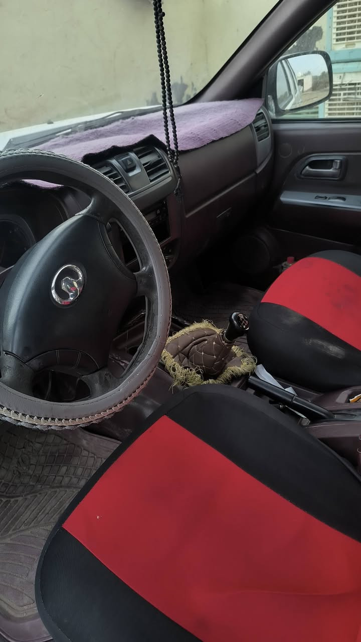 اسلام عليكم ورحمه الله وبركاته كريت وال رقم نجف 75$وابيه مجال *********** السياره بيه الهلال الخلفي لايمن بارد بصيط
