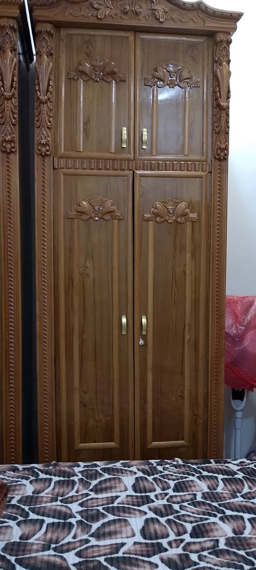 للبيع غرفة نوم صاج عراقي
غرفة نوم صاج عراقي للبيع نجارة درجة اولى نظيفة جداً اخت الجديدة ما بيها اي خدوش سبب البيع مكان ماكو سويتها بـ مليونين و نص اريدها مليون و 850 بيها مجال بسيط جداً رجاءً الي مو شراي لا يكسر برزق غيره للاستفسار 
الاتصال على الرقم التالي: *********** 
العنوان / بابل / الحلة / حي العسكري / حي الضباط 
/ خلف مدرسة ابن ادريس 
ملاحظة / الغرفة نظيفة جداً و استخدامها قليل و ايضاً سبب البيع المكان ضيق لو المكان يكفي جان ما بعتها لان حيل جديدة لكن ما عندي مكان حيل غرفتي صغيرة و مبينة بالصور
