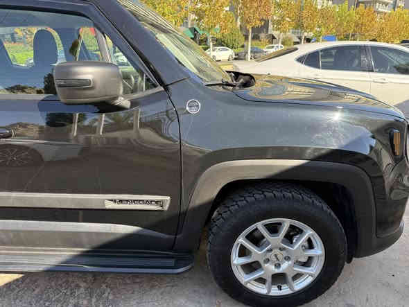 Jeep Renegade 2022 4X4
سيارة جيب  رينيكد
 
المواصفات

دبل اكسل
تحديد مسار
رادار امامي و خلفي و حساسات
كوشن كهربائى+خزن
بريك اوتو هولد
لايت فول ليد اصلي
دوسة
السيارة ماشية فقط 31000 mi 
شاشة كبيرة بلادي 
سيستم سماعات JBL
عجلات جبلية جديدة 
السيارة دخلت كلين تايتل و مرقمة دهوك شهر 8/2025
اضرار الحادث في المرفق
السيارة فول ما بيها ولا نقص ابد
سعر السيارة 165$ مجال قليل
للاستفسار *********** واتساب
العنوان دهوك
