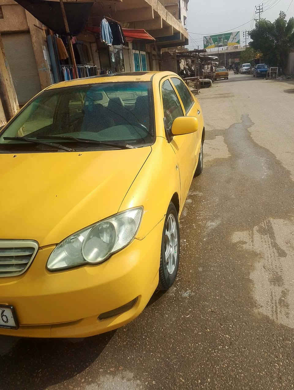 السلام عليكم سياره بي واي دي موديل 2011 رقم انكليزي السيارة جاهز تخم تاير وبارتي وكير ومكينه جاهزه لا هئيه لا غرمه مصفره السعر 35 وبيه مجال بسيط سياره مال جناي مكلف بل نشر ***********
