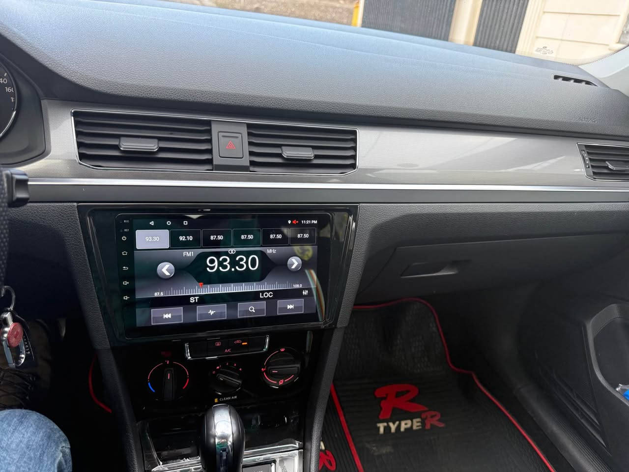 فوكس واكن بورا  موديل 2022 كلين باسمي شرط تحويل 
ماشيه 19000 الف دهن جديد فلتر جديد 
للبيع ولمرواس  مكان سياره كركوك 
سعر 118 وبي مجال
*********** كركوك, العراق
