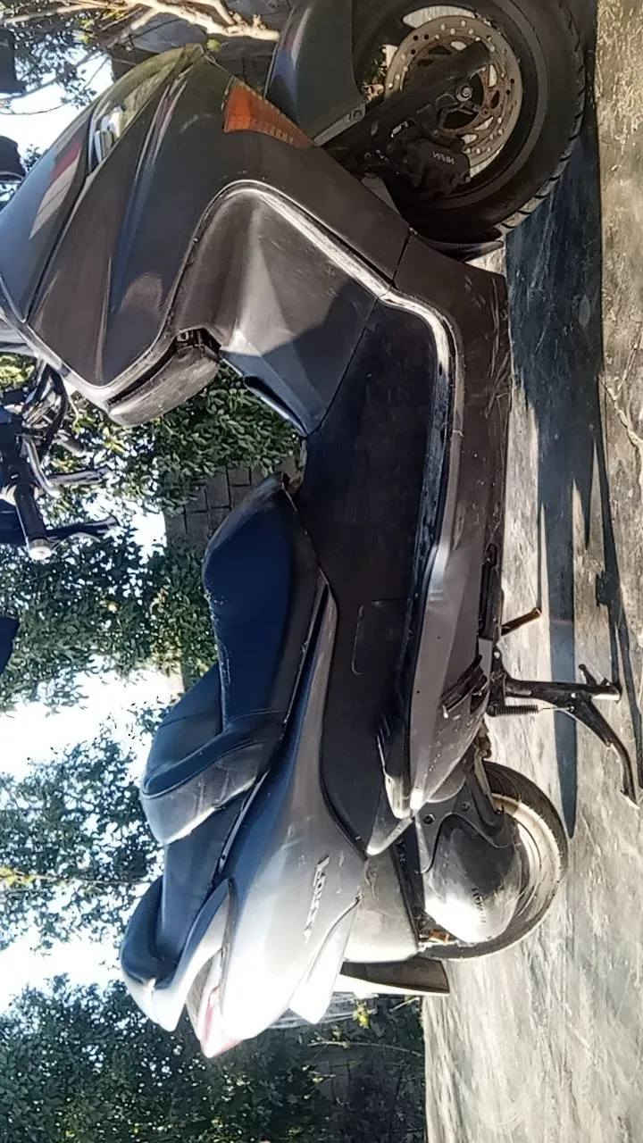 السلام عليكم دراجه 0.8 للبيع دراجه نضيفه ابلأديه مكينه نضيفه شلعه ممتازه السعر 850 مكانهه بلد ***********
