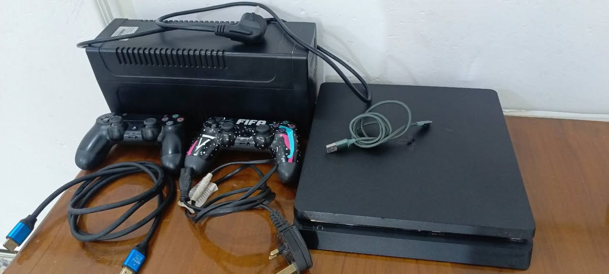 بلي فور نظام 9 بدون فلاش( سلم )وياه جوستك عدد 2 وهارد 1 تيرا لوك ستيكر لا مفتوح ولا مصلح ملحقاته كامله كيبل HD+واير كهرباء وشحن بل اضافه UPS شحن صارله شهر من شتريته وياه هارد متروس العاب بل اضافه الى بيس 26 قفل ٣٥٠ سعرة بدون دهرة هيج عرض متلكاه بسوك
مكاني ناصريه مركز


**إذا كنت صاحب هذا الإعلان وتريد حذفه لأي سبب، رجاءا أرسل رسالة إلى الدعم الفني**